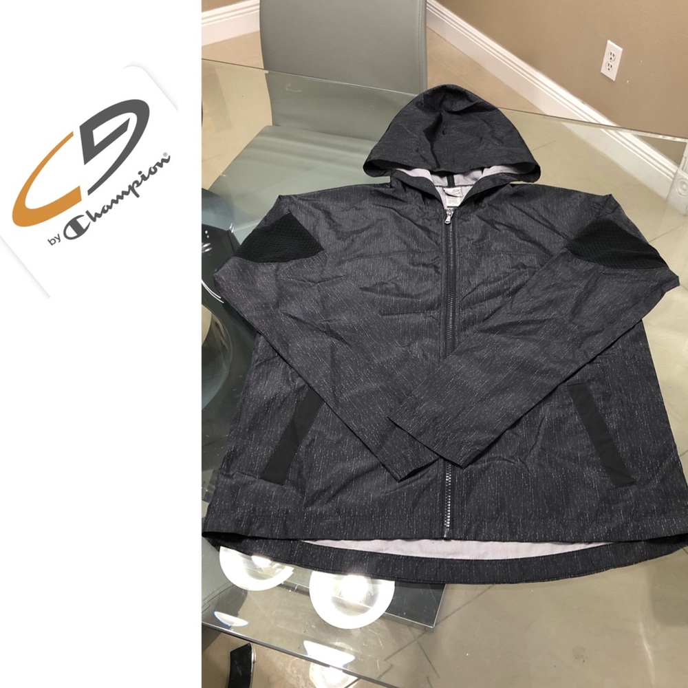 NWOT C9 by Champion windbreaker Size S